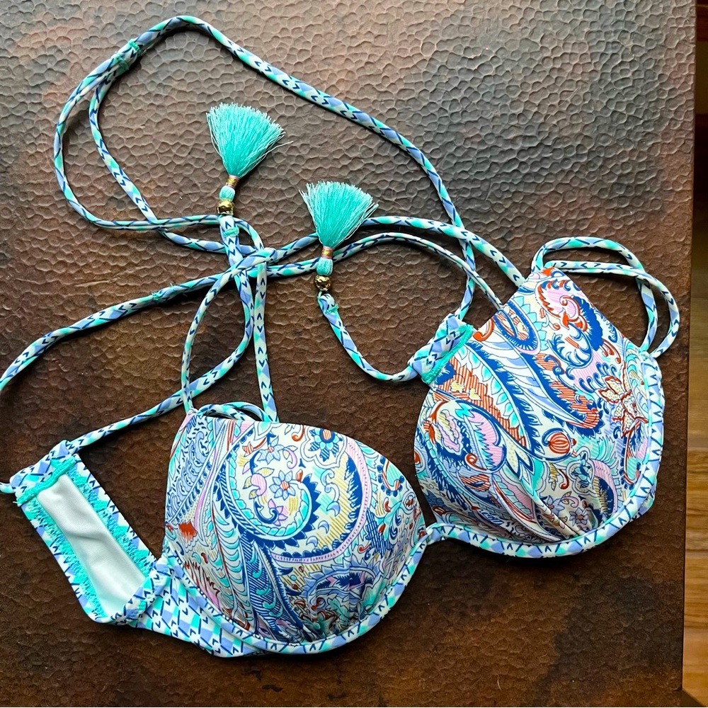 Push up Victoria’s Secret swim suit top. Fun tassel back in discontinued print.